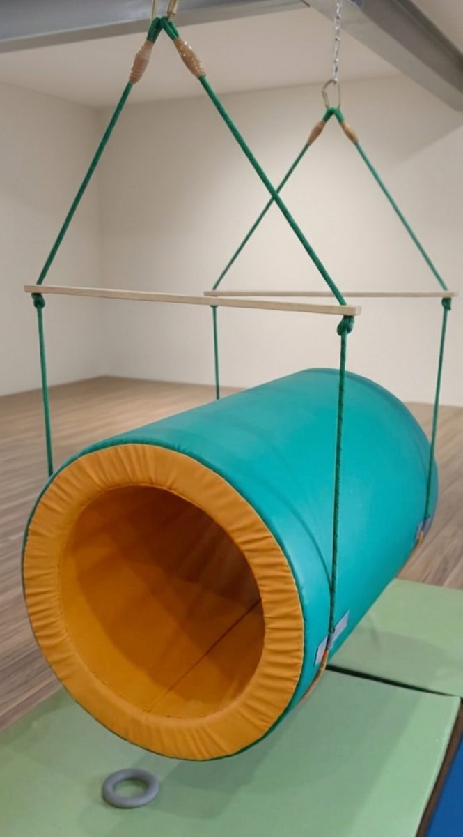 Hanging Foam Tunnel