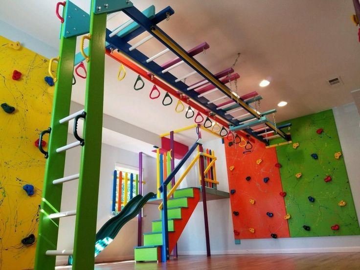 Iron monkey bar + Zipline